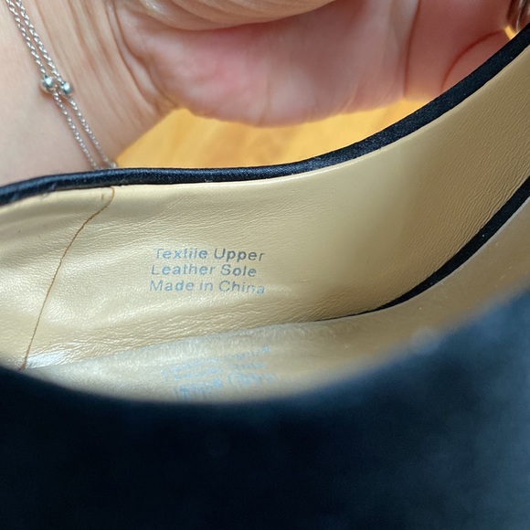 Brand new black satin pumps - Picture 7 of 8
